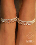 Load image into Gallery viewer, Silver Stright Raindrops Anklet
